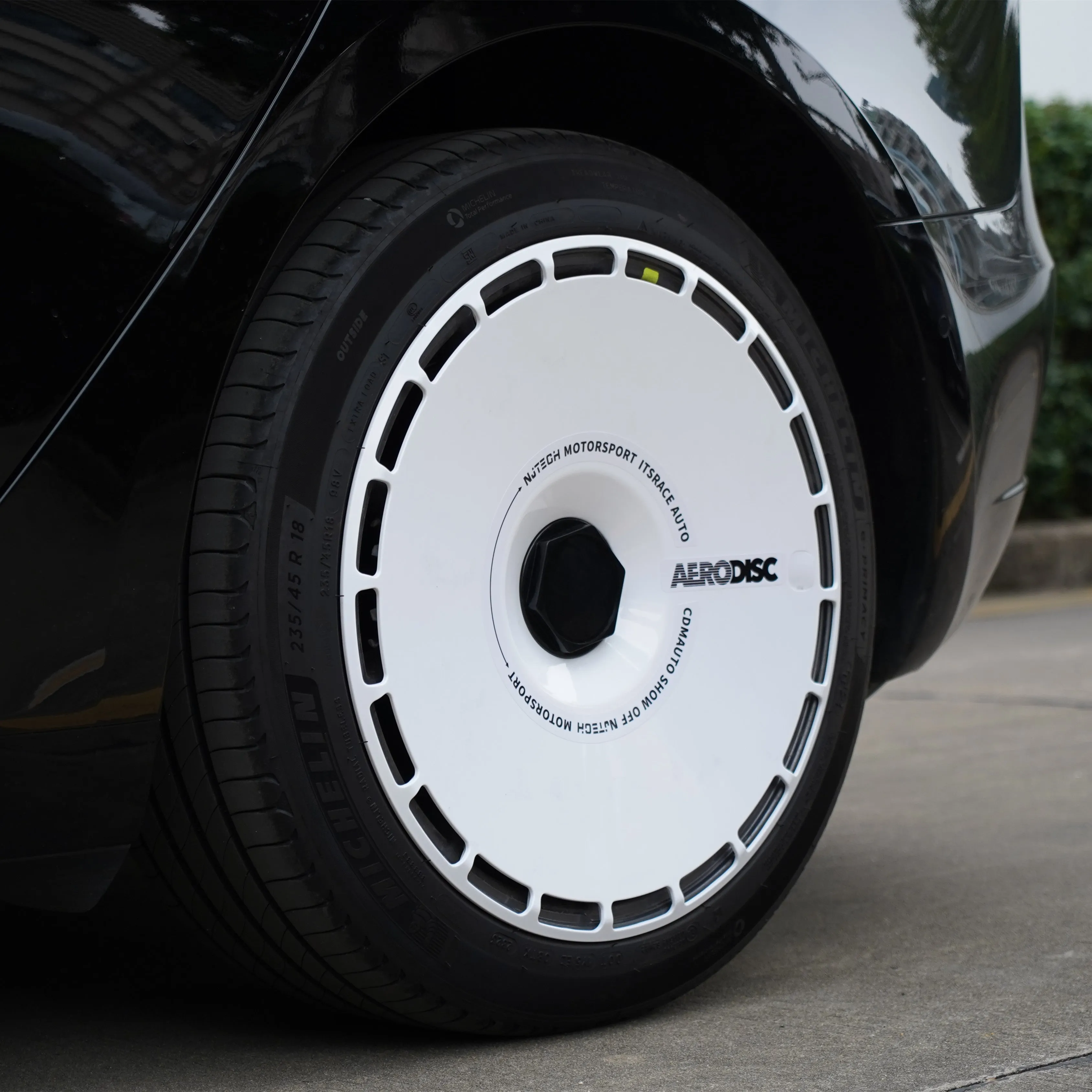Aero DISC Wheel Covers for Tesla Model Y / Model 3 Highland