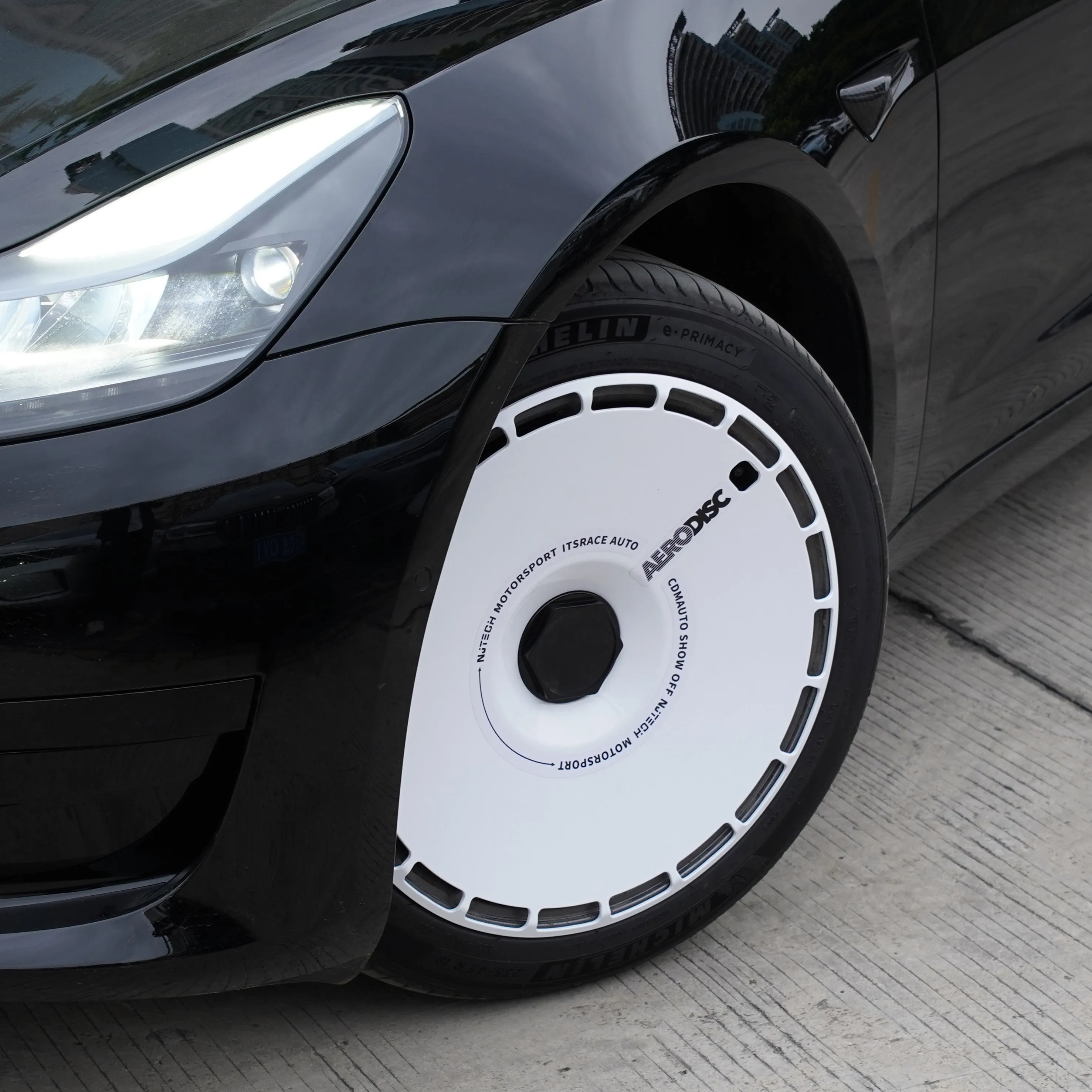 Aero DISC Wheel Covers for Tesla Model Y / Model 3 Highland