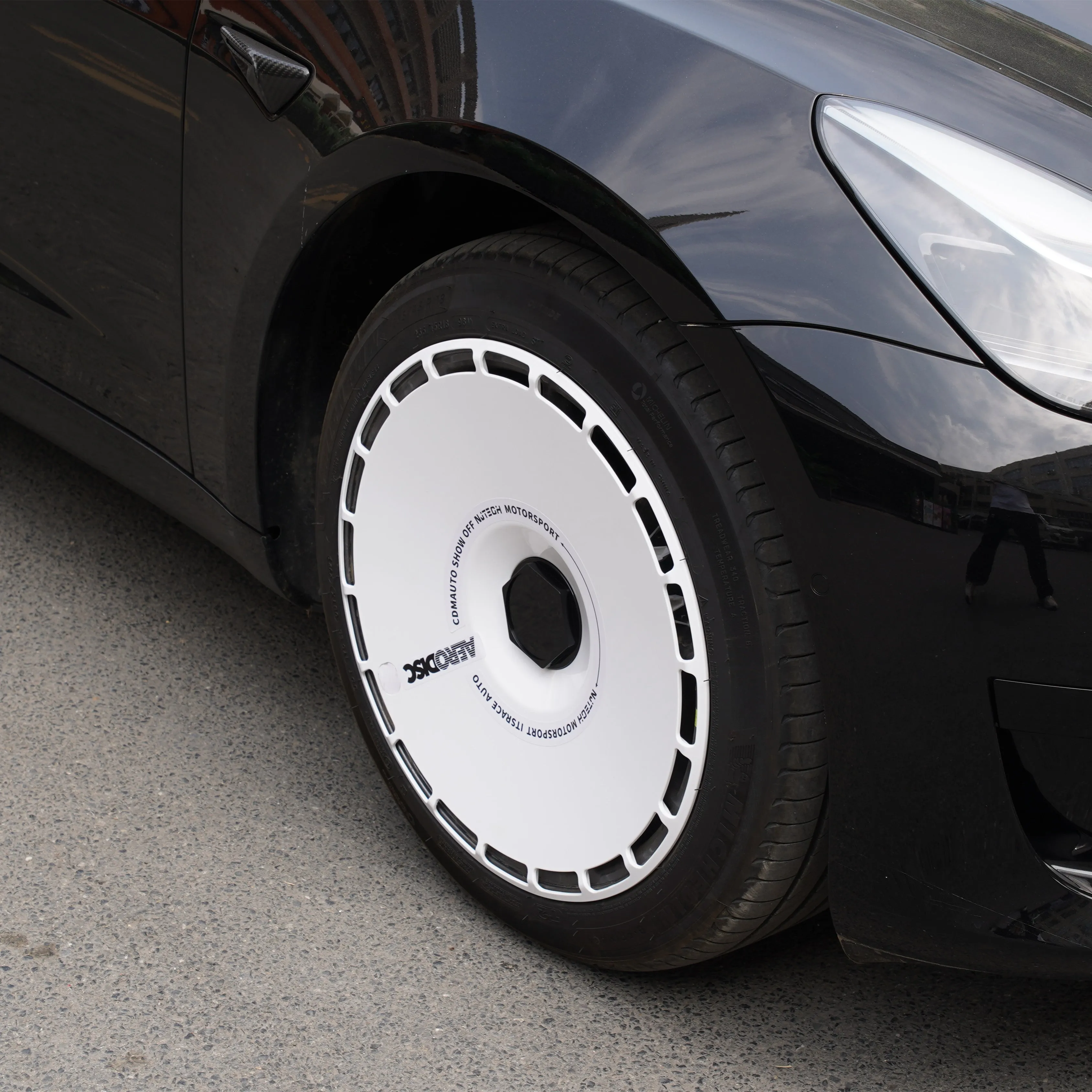 Aero DISC Wheel Covers for Tesla Model Y / Model 3 Highland