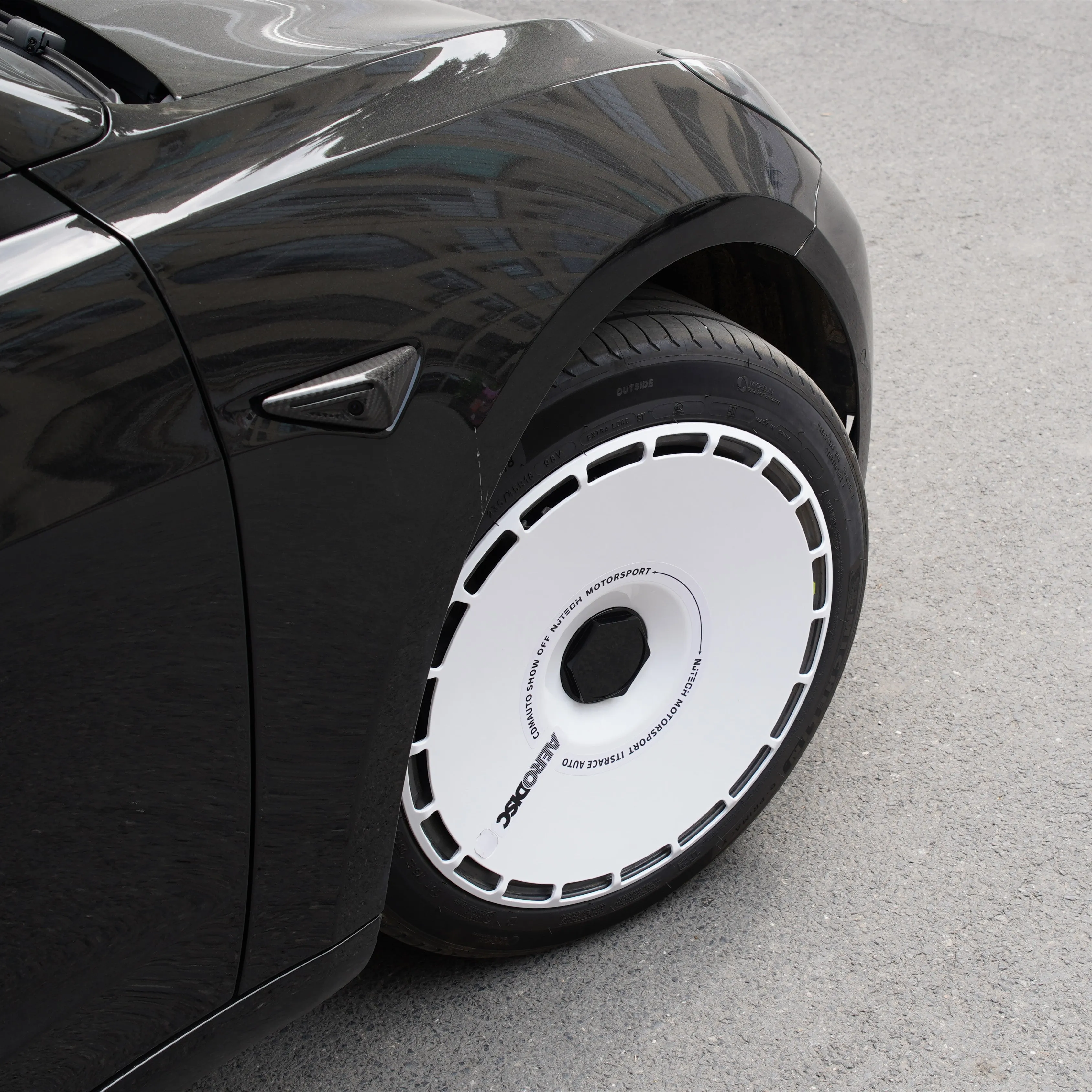 Aero DISC Wheel Covers for Tesla Model Y / Model 3 Highland