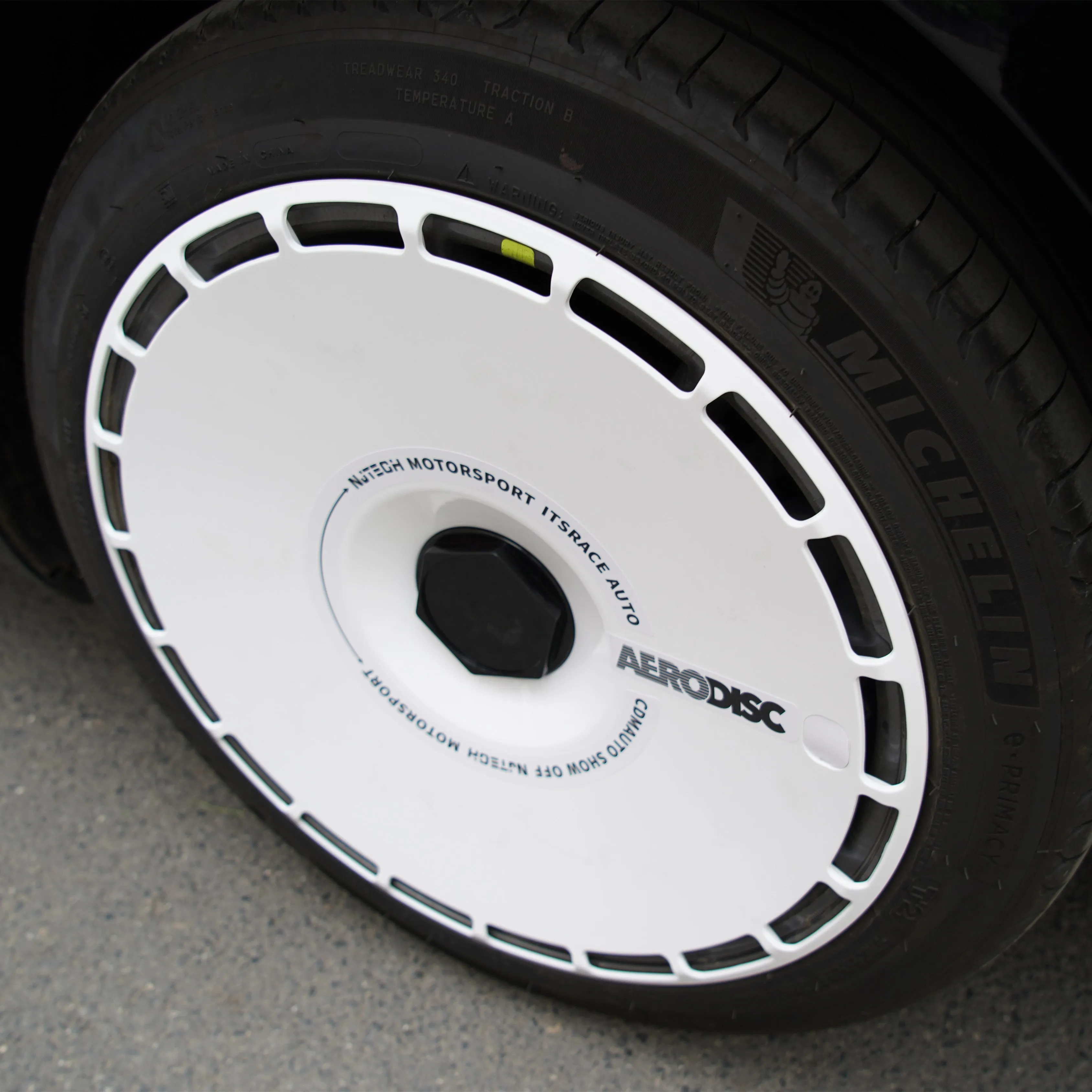 Aero DISC Wheel Covers for Tesla Model Y / Model 3 Highland