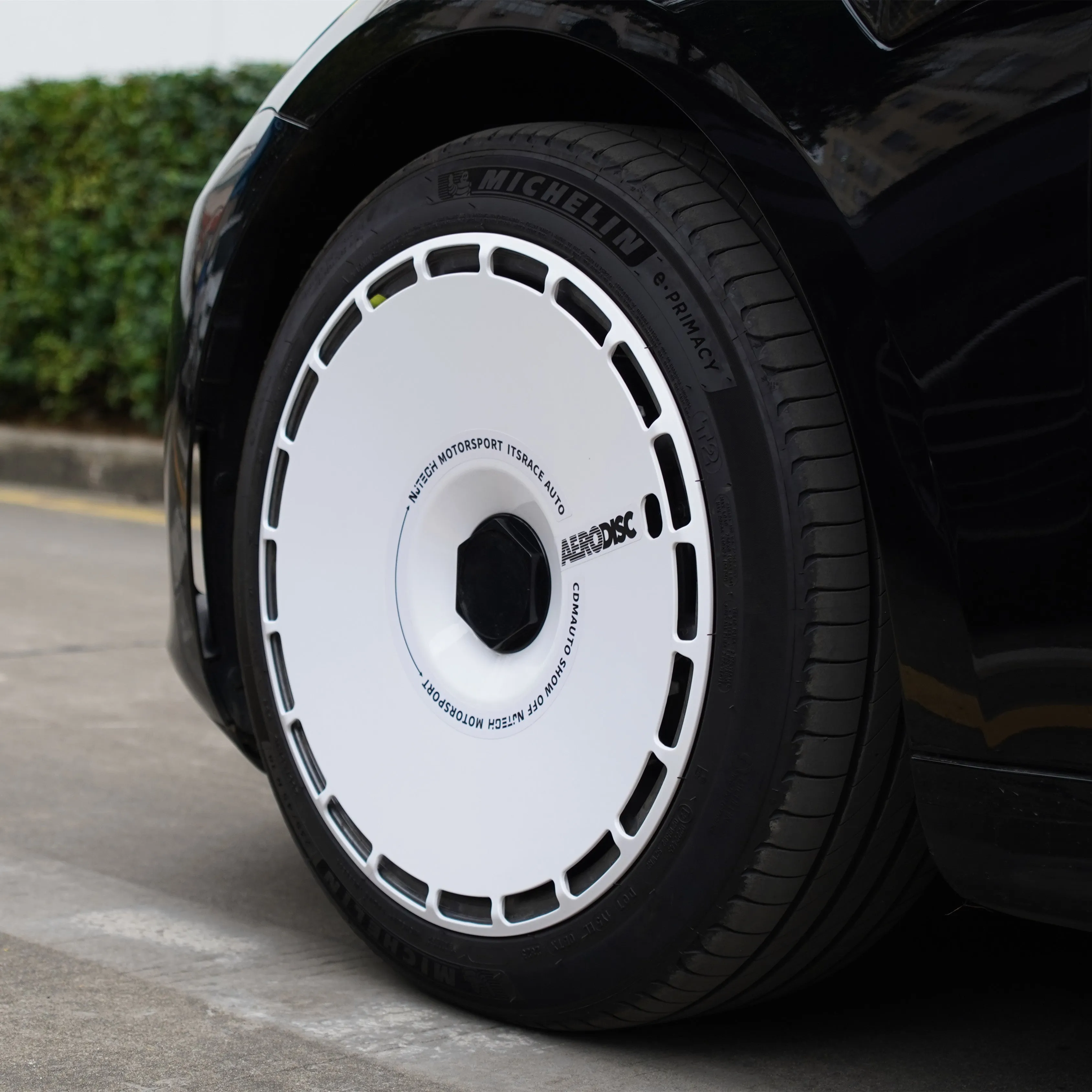 Aero DISC Wheel Covers for Tesla Model Y / Model 3 Highland